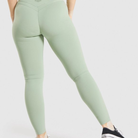 *SOLD* Whitney Simmons Gymshark High Rise Leggings - Picture 3 of 5